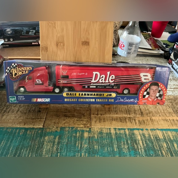 WINNERS CIRCLE Dale Earnhardt Jr. Diecast Collector Trailer Rig Truck 2000 NEW - Picture 1 of 5